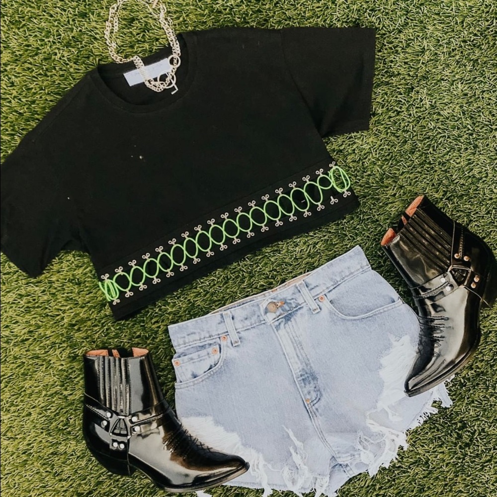 LF Stores / Emma & Sam CRISS CROSS BUNGEE CROP - Picture 5 of 5